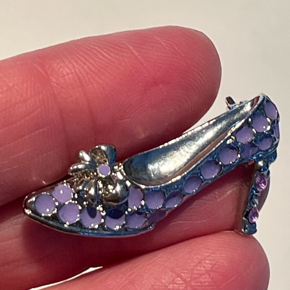 NWOT Purple high heel pin/brooch. - Picture 3 of 8